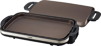 9. Zojirushi EA-DCC10 Gourmet Sizzler Electric Griddle