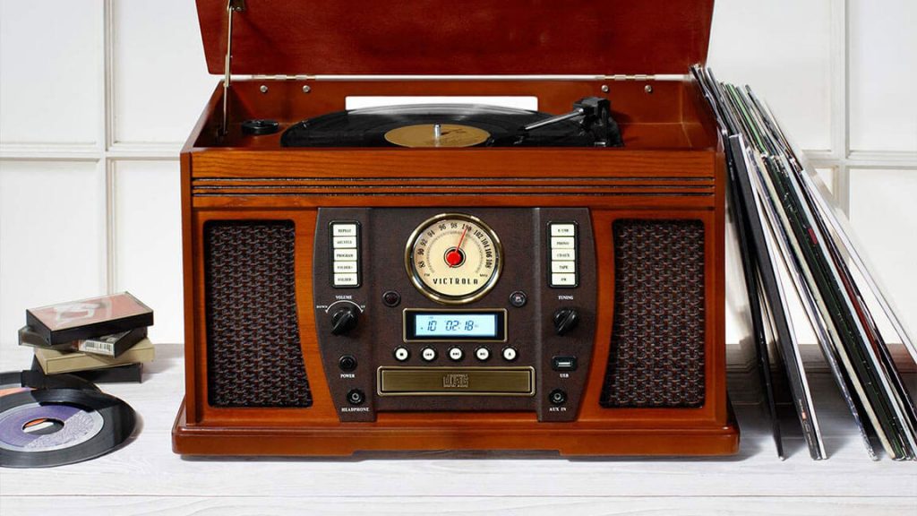 Top 10 Best Turntable Entertainment Center Reviews